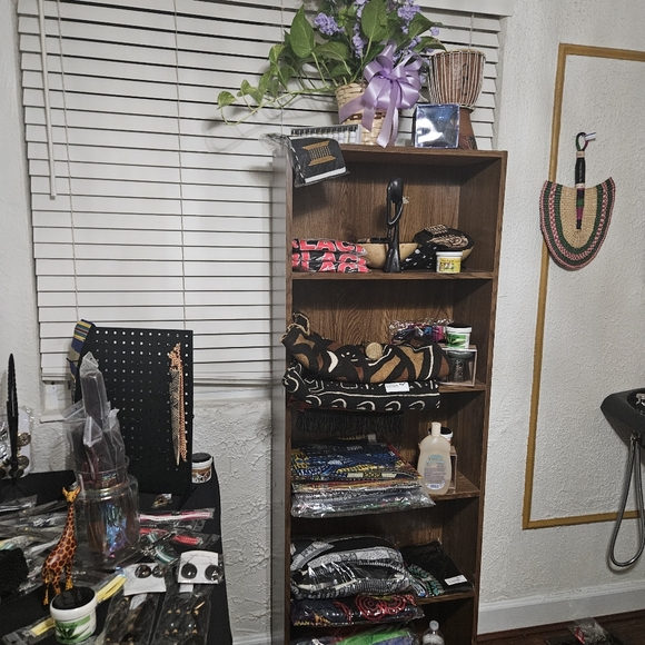 Various Cultural pieces for Sale - Picture 8 of 16